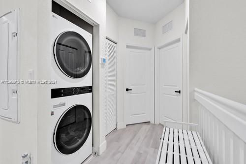 Recently Sold: $525,000 (3 beds, 2 baths, 1650 Square Feet)