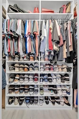 Recently Sold: $525,000 (3 beds, 2 baths, 1650 Square Feet)