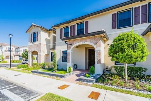 Recently Sold: $525,000 (3 beds, 2 baths, 1650 Square Feet)