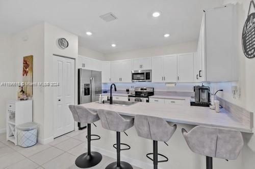 Recently Sold: $525,000 (3 beds, 2 baths, 1650 Square Feet)