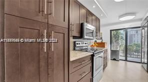 Recently Sold: $619,000 (2 beds, 2 baths, 1570 Square Feet)