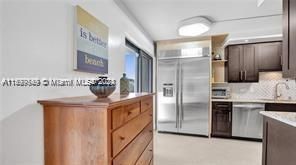 Recently Sold: $619,000 (2 beds, 2 baths, 1570 Square Feet)