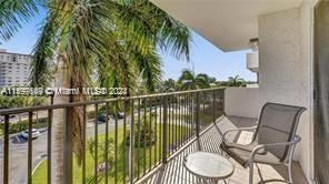 Recently Sold: $619,000 (2 beds, 2 baths, 1570 Square Feet)