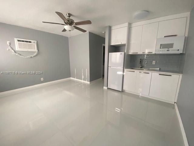 For Rent: $1,350 (1 beds, 1 baths, 3534 Square Feet)