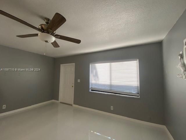 For Rent: $1,350 (1 beds, 1 baths, 3534 Square Feet)