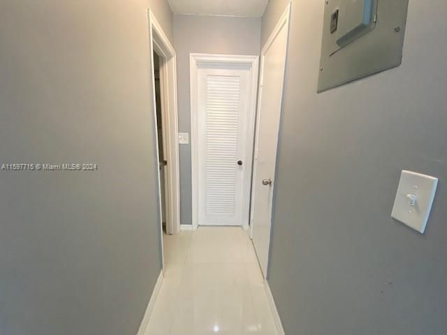 Active With Contract: $1,350 (1 beds, 1 baths, 3534 Square Feet)