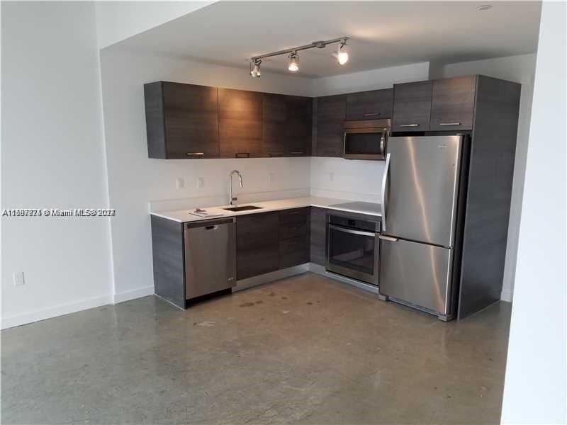 For Sale: $399,000 (1 beds, 1 baths, 526 Square Feet)