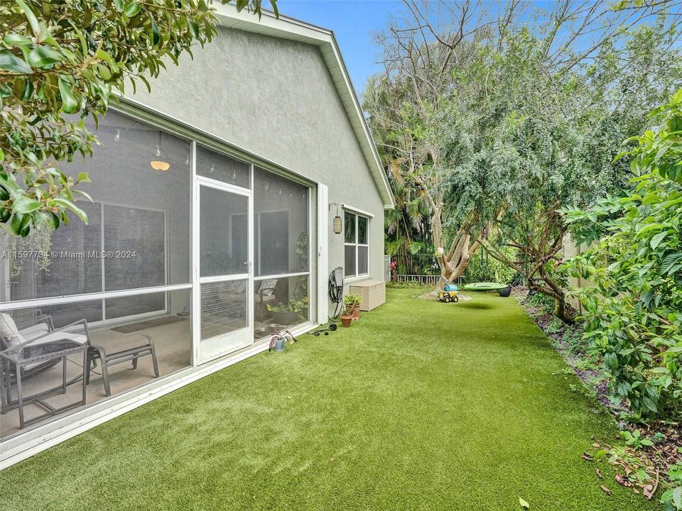 For Sale: $449,000 (3 beds, 2 baths, 1342 Square Feet)