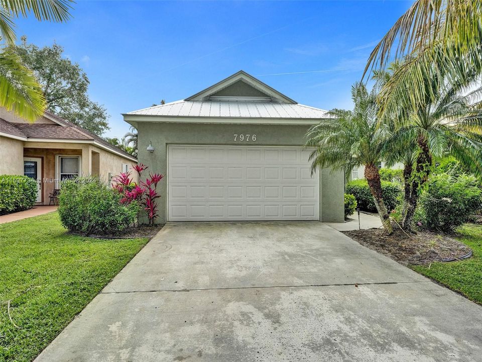 For Sale: $449,000 (3 beds, 2 baths, 1342 Square Feet)