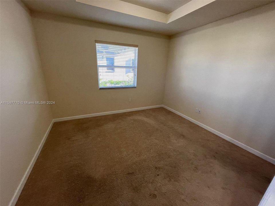 Recently Rented: $2,100 (3 beds, 2 baths, 1151 Square Feet)