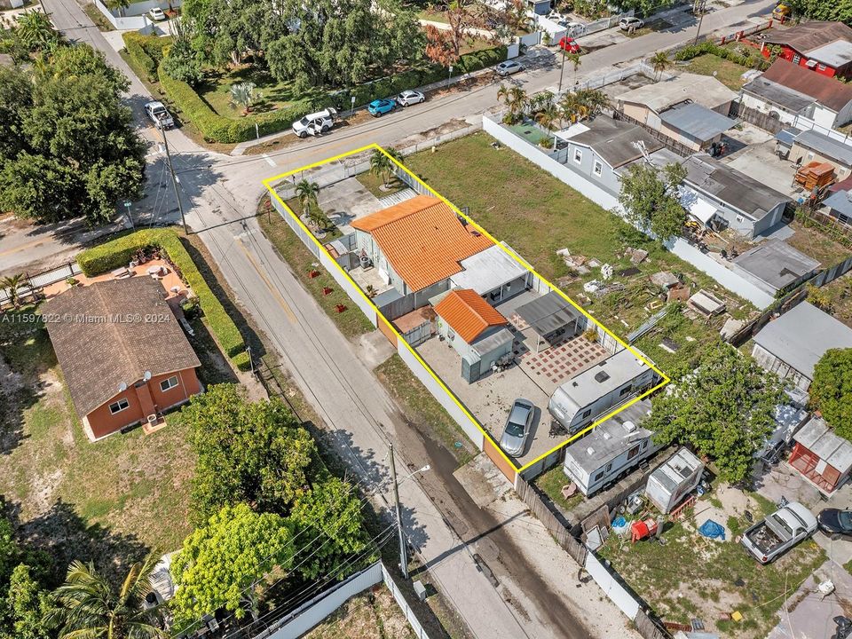 Active With Contract: $500,000 (3 beds, 2 baths, 1069 Square Feet)