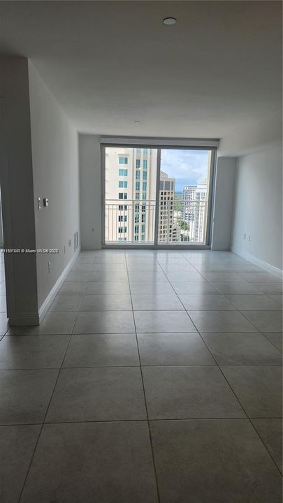 Recently Rented: $2,500 (1 beds, 1 baths, 828 Square Feet)