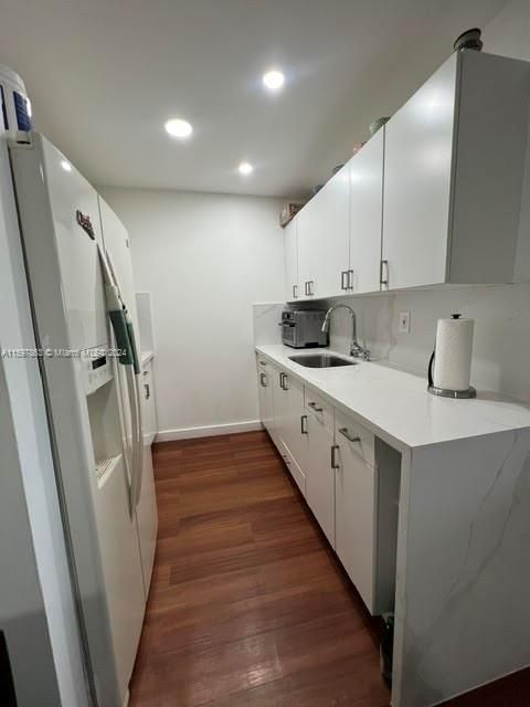 For Sale: $279,000 (2 beds, 2 baths, 853 Square Feet)