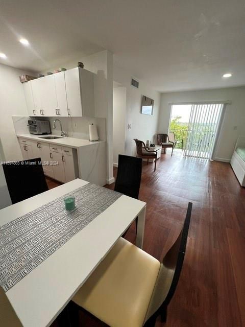 En Venta: $279,000 (2 camas, 2 baños, 853 Pies cuadrados)