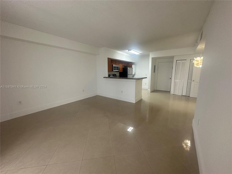 En Venta: $299,999 (1 camas, 1 baños, 685 Pies cuadrados)