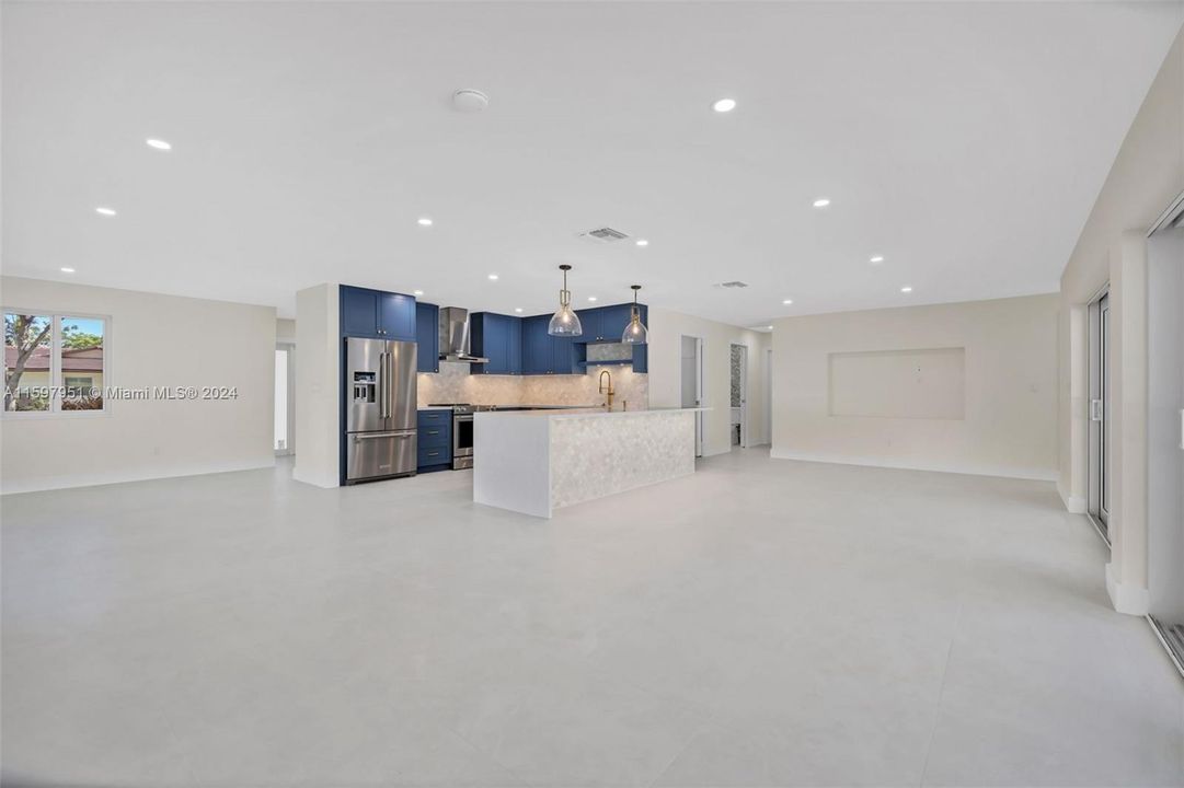 Active With Contract: $1,650,000 (4 beds, 3 baths, 2288 Square Feet)