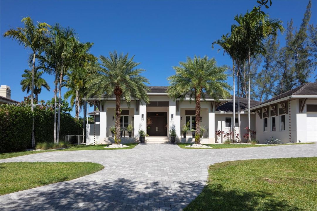 For Sale: $5,400,000 (5 beds, 5 baths, 4557 Square Feet)