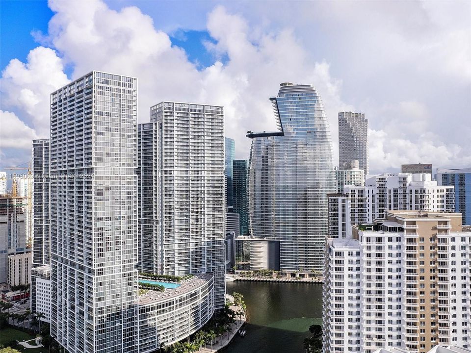 Recently Rented: $3,250 (1 beds, 1 baths, 816 Square Feet)