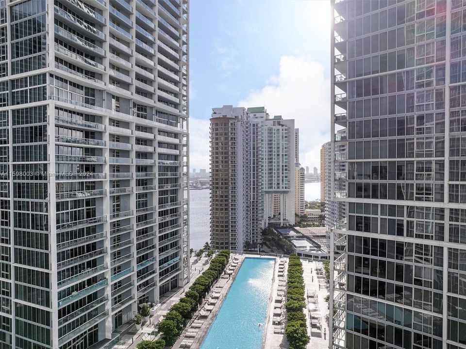 Recently Rented: $3,250 (1 beds, 1 baths, 816 Square Feet)