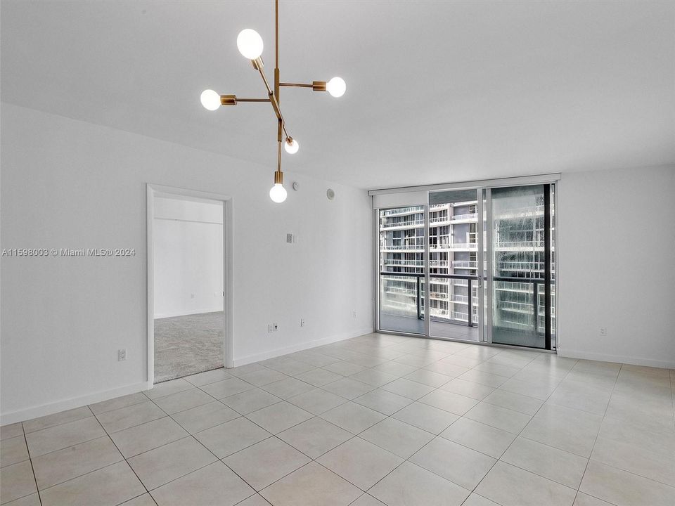 Recently Rented: $3,250 (1 beds, 1 baths, 816 Square Feet)