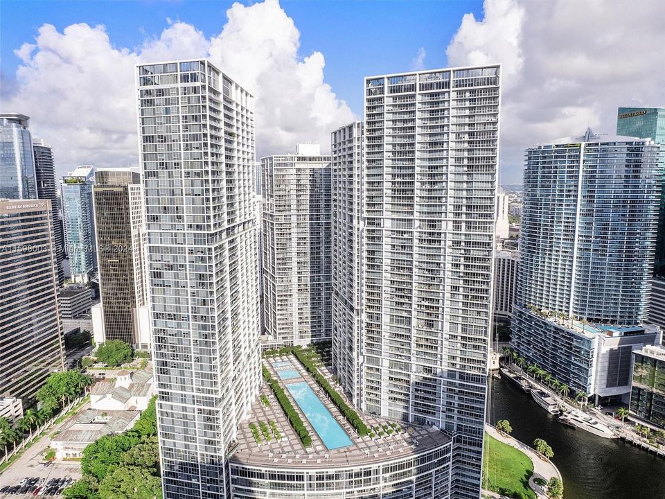 Recently Rented: $3,250 (1 beds, 1 baths, 816 Square Feet)