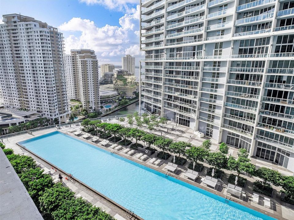 Recently Rented: $3,250 (1 beds, 1 baths, 816 Square Feet)