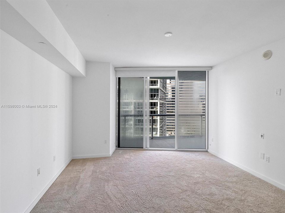 Recently Rented: $3,250 (1 beds, 1 baths, 816 Square Feet)