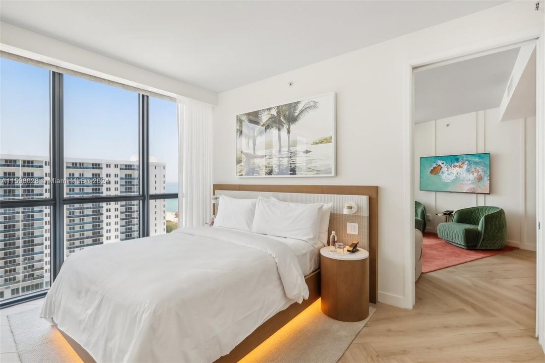 For Sale: $3,600,000 (2 beds, 2 baths, 1287 Square Feet)