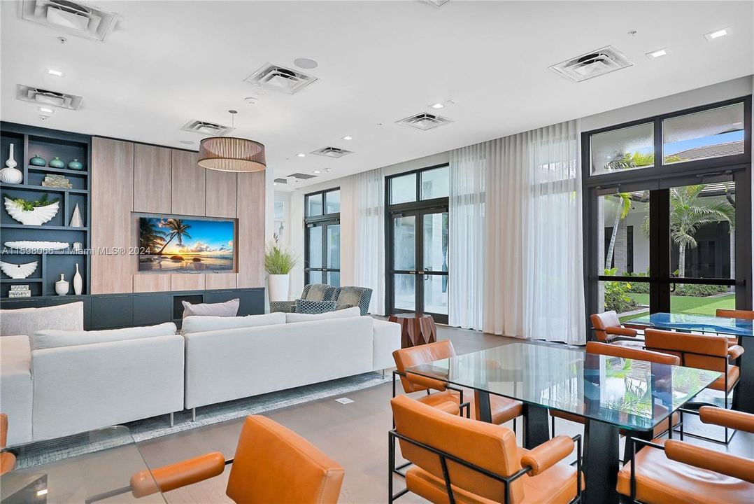 Recently Sold: $674,300 (3 beds, 2 baths, 1482 Square Feet)