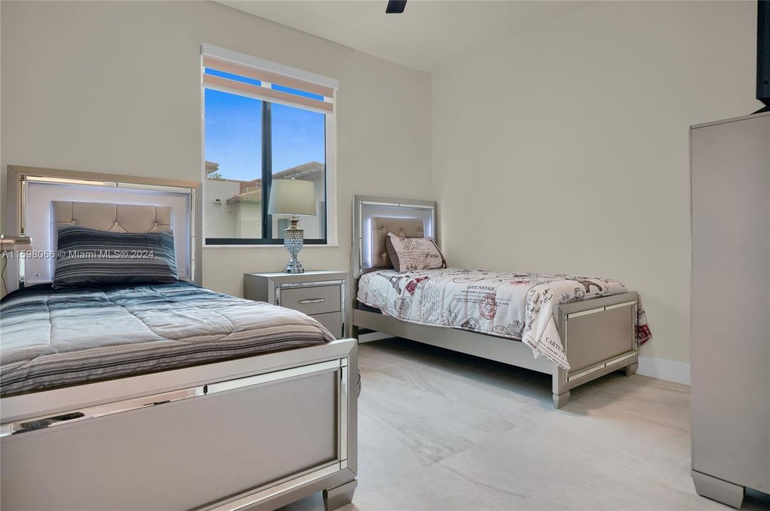 Recently Sold: $674,300 (3 beds, 2 baths, 1482 Square Feet)