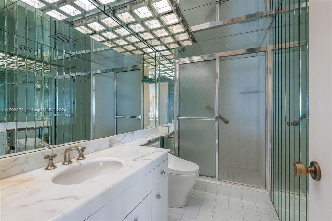 Recently Sold: $639,000 (2 beds, 2 baths, 1887 Square Feet)