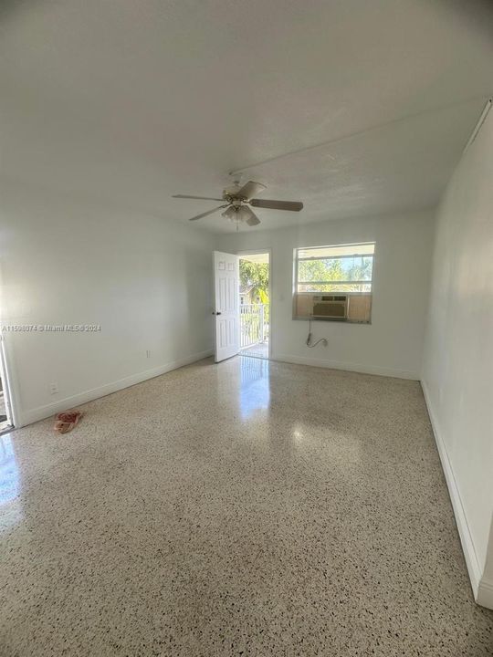 Active With Contract: $2,300 (2 beds, 1 baths, 10436 Square Feet)