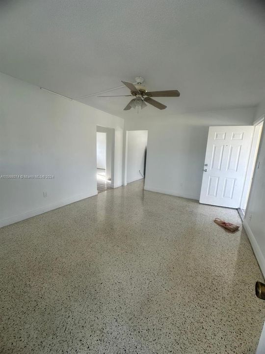 Active With Contract: $2,300 (2 beds, 1 baths, 10436 Square Feet)