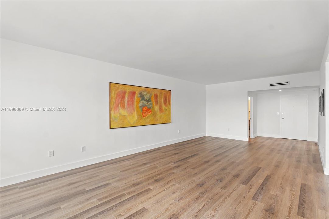 For Sale: $760,000 (1 beds, 1 baths, 1150 Square Feet)