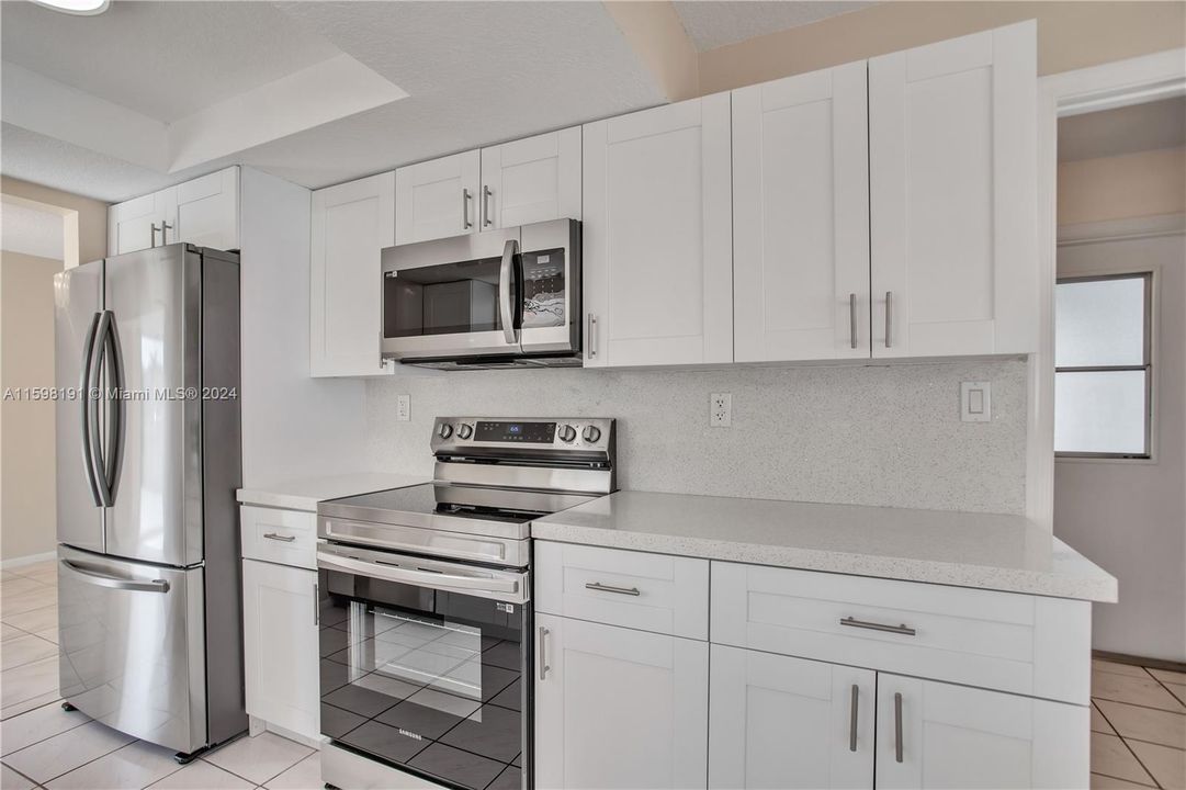 For Rent: $3,000 (2 beds, 2 baths, 1318 Square Feet)