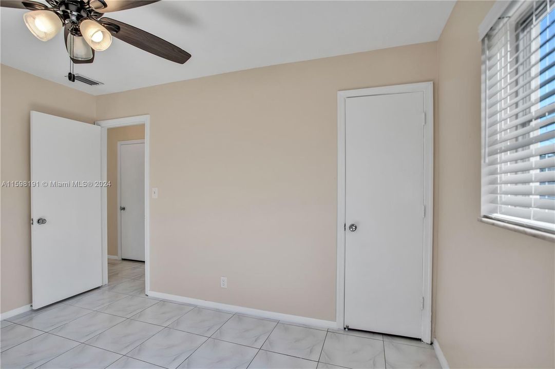 For Rent: $3,000 (2 beds, 2 baths, 1318 Square Feet)