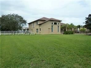 For Rent: $7,990 (5 beds, 3 baths, 4037 Square Feet)