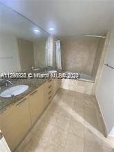 Недавно арендовано: $5,000 (3 спален, 3 ванн, 1571 Квадратных фут)