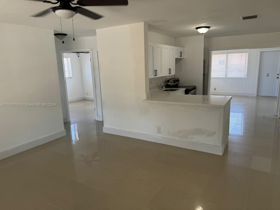 Recently Rented: $2,500 (2 beds, 1 baths, 1416 Square Feet)