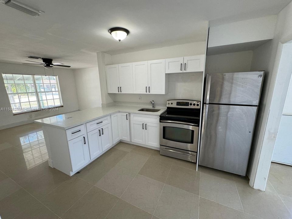 Recently Rented: $2,500 (2 beds, 1 baths, 1416 Square Feet)