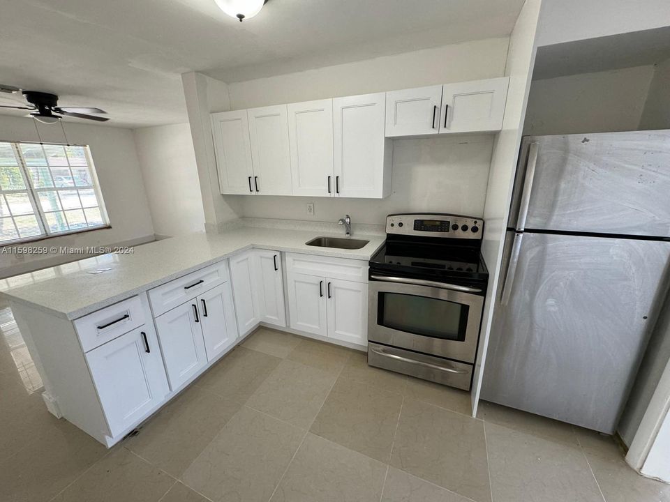 Recently Rented: $2,500 (2 beds, 1 baths, 1416 Square Feet)