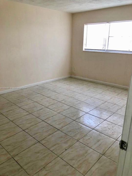 Vendido Recientemente: $169,500 (1 camas, 1 baños, 974 Pies cuadrados)