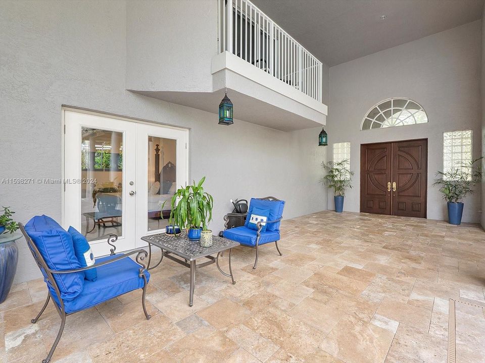 Front Entry-Courtyard Balcony