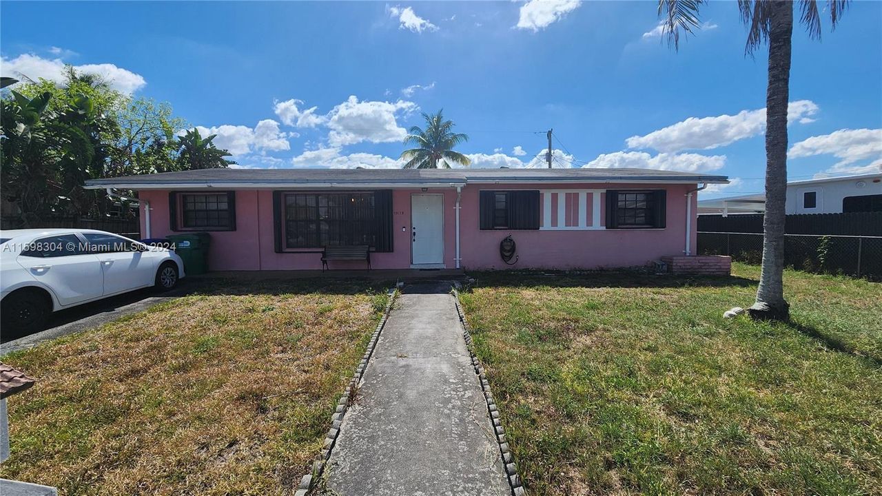 Active With Contract: $450,000 (3 beds, 2 baths, 1488 Square Feet)