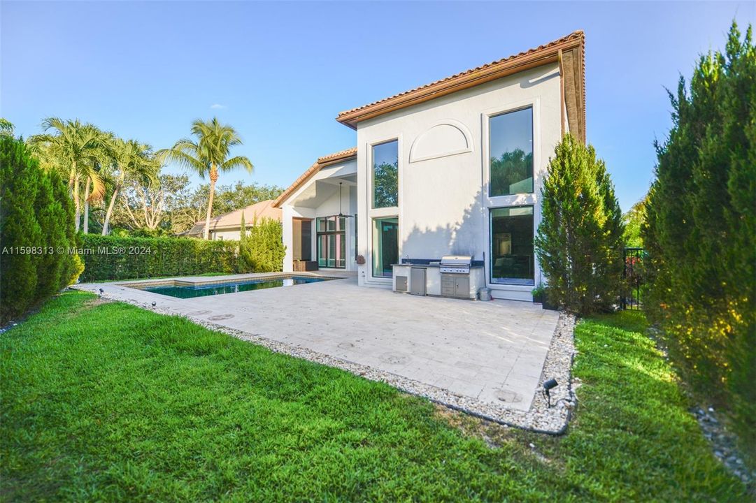 Recently Sold: $1,375,000 (5 beds, 3 baths, 3415 Square Feet)