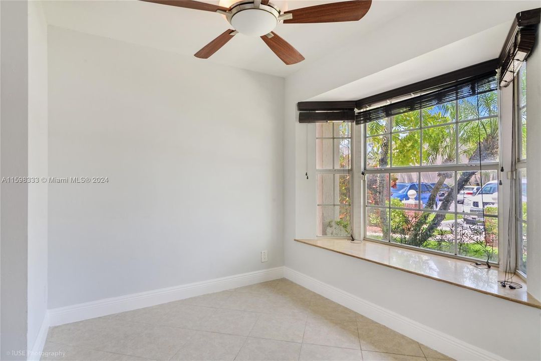 For Rent: $3,100 (3 beds, 2 baths, 1444 Square Feet)