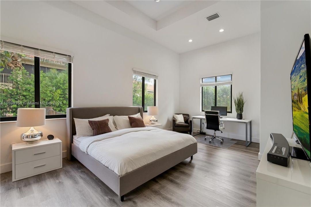 Active With Contract: $920,000 (4 beds, 2 baths, 2496 Square Feet)