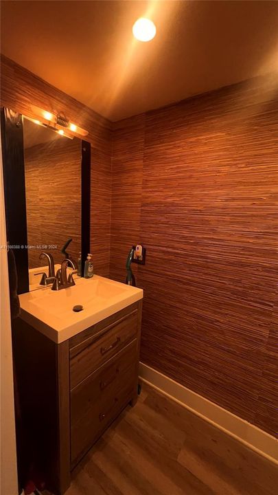 Recently Rented: $3,000 (1 beds, 1 baths, 1086 Square Feet)