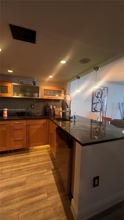 Recently Rented: $3,000 (1 beds, 1 baths, 1086 Square Feet)