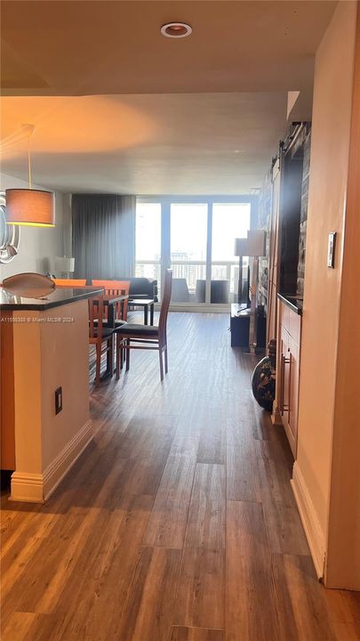 Recently Rented: $3,000 (1 beds, 1 baths, 1086 Square Feet)